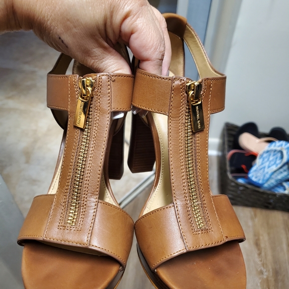 Michael Kors Platform Shoes - Picture 2 of 11